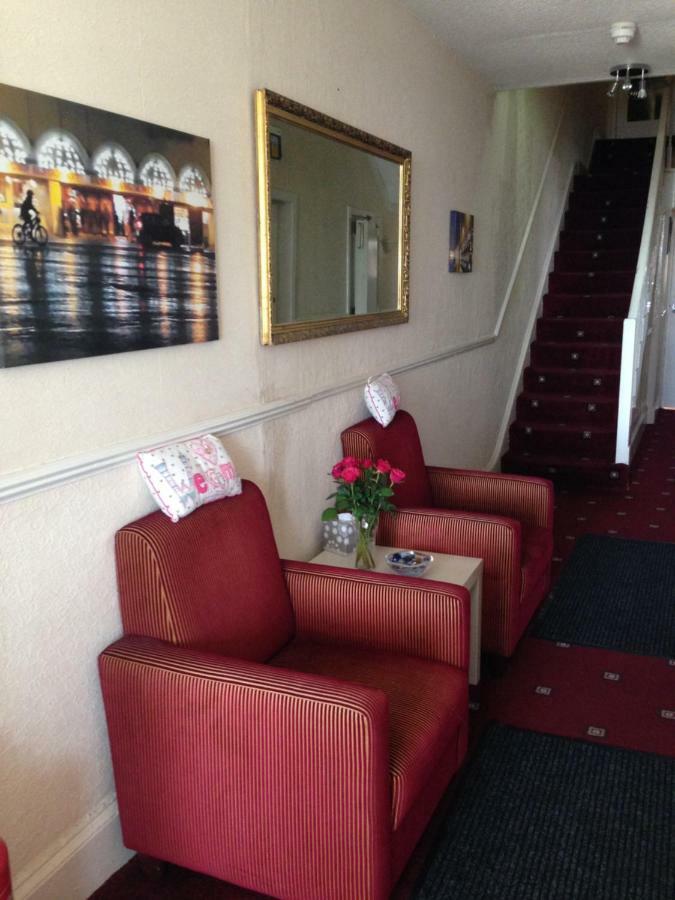 Oakwell Hotel Blackpool Bagian luar foto