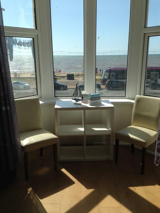 Oakwell Hotel Blackpool Bagian luar foto